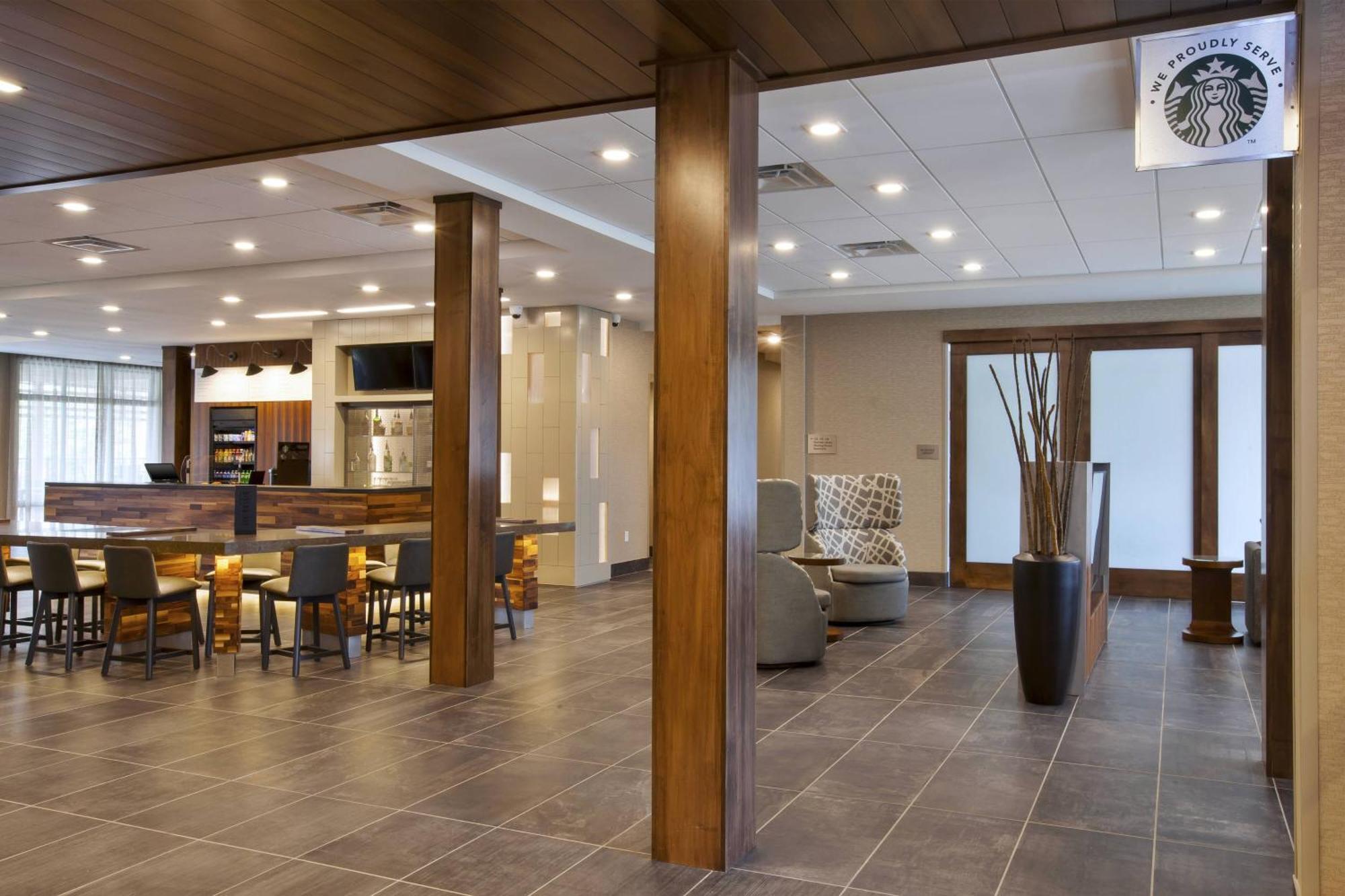 Отель Courtyard By Marriott St. Joseph-Бентон-Харбор Экстерьер фото