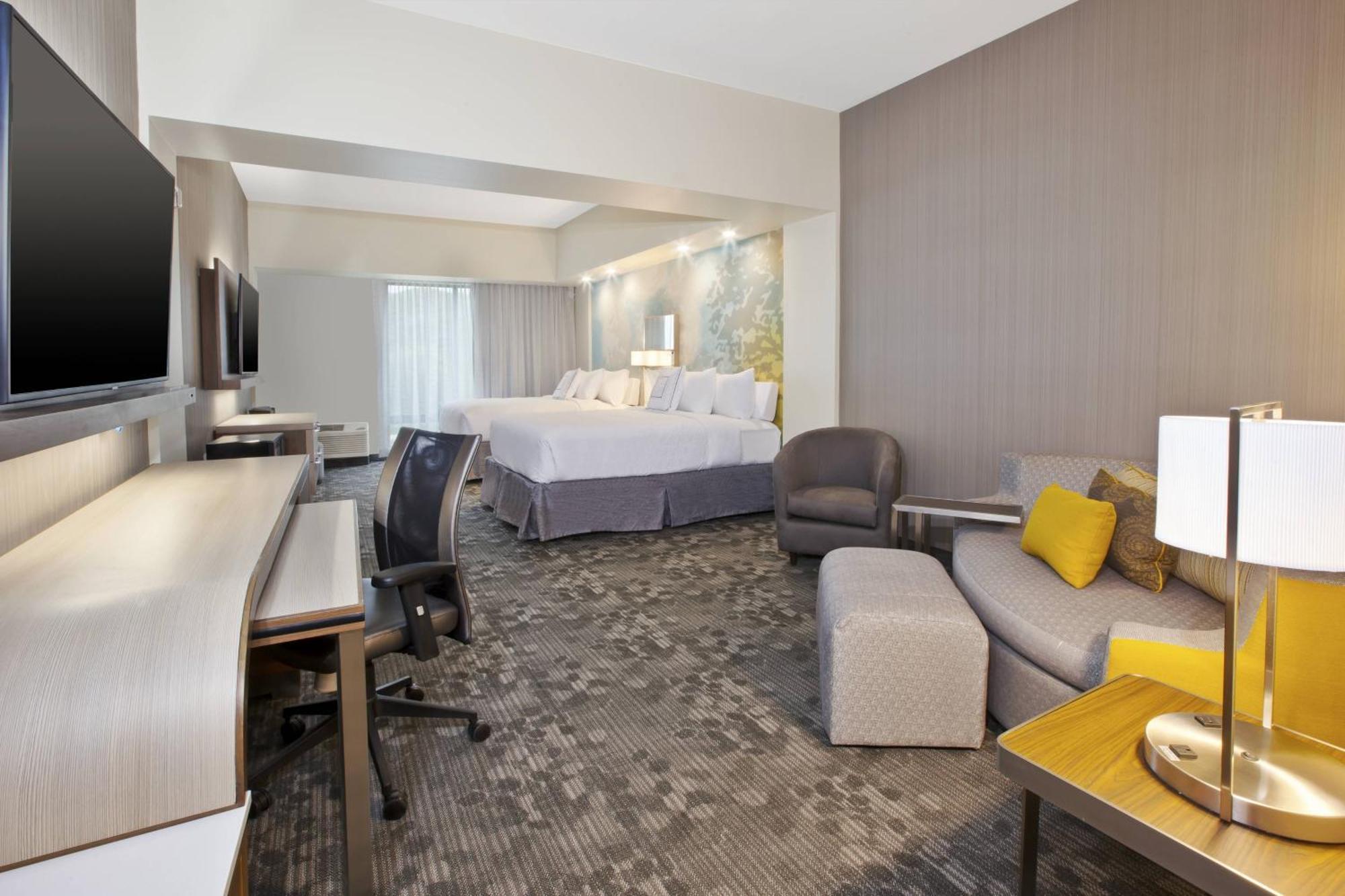 Отель Courtyard By Marriott St. Joseph-Бентон-Харбор Экстерьер фото
